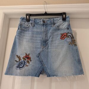 Abercrombie & Fitch Embroidered Denim Mini Skirt Size 29